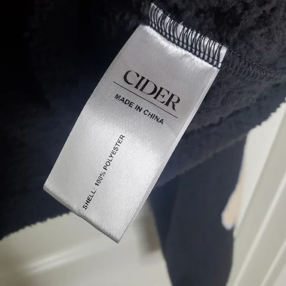 Cider Black Floral Print Polar Fleece Teddy Zip Up Jacket - Picture 9 of 9